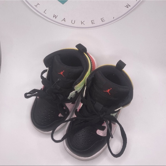 Nike Air Jordan 1 Mid SE TD 'Glow in the Dark' - Picture 2 of 2